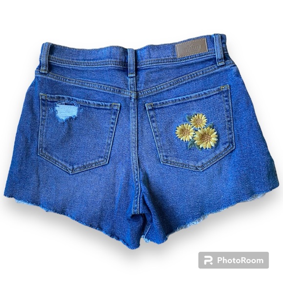 Hollister sunflower shorts size w28🌻 - Picture 5 of 5